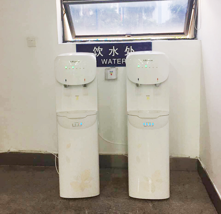 办公直饮水滤芯维护