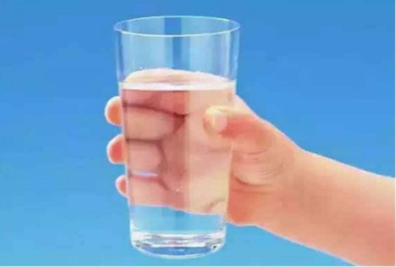 老人健康守护者：5A净水云仓净水器让每一口水都温暖安心