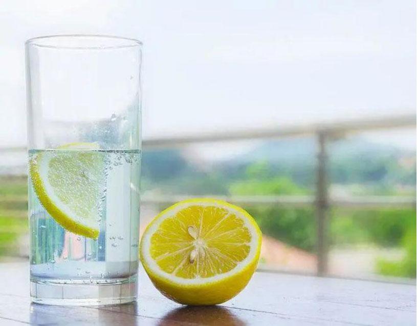 5A净水器与健康饮水：每天八杯水的科学解读